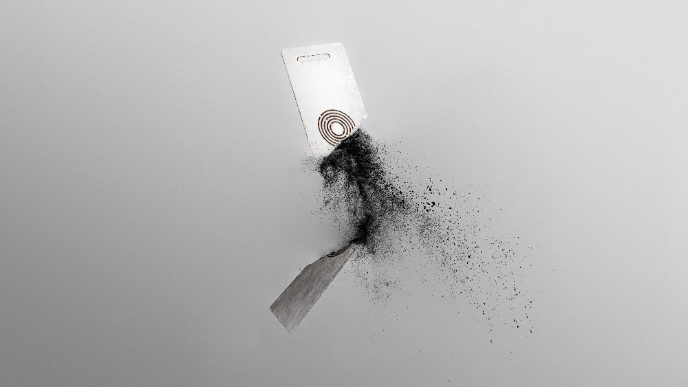 Chipless paper RFID tag dissolving into carbon ash